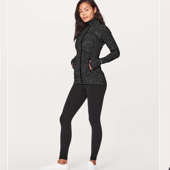 Lululemon Countour Night view white Black Patterned Jacket $118 MSRP - Picture 2 of 6